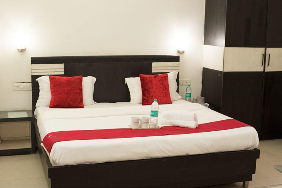 Aura Suites Гургаон Экстерьер фото